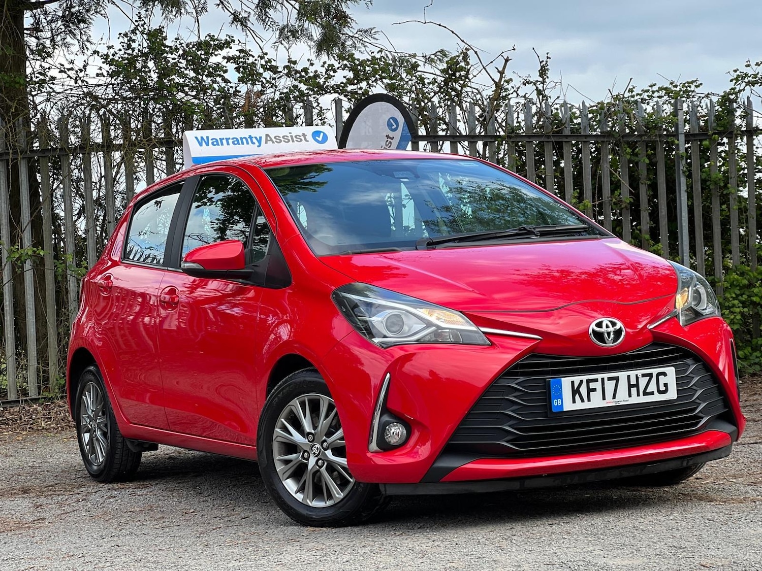 Used Toyota Yaris 2017 for sale - 76947186: Photo 17