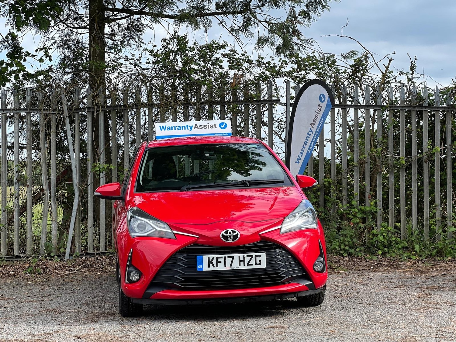 Used Toyota Yaris 2017 for sale - 76947186: Photo 2