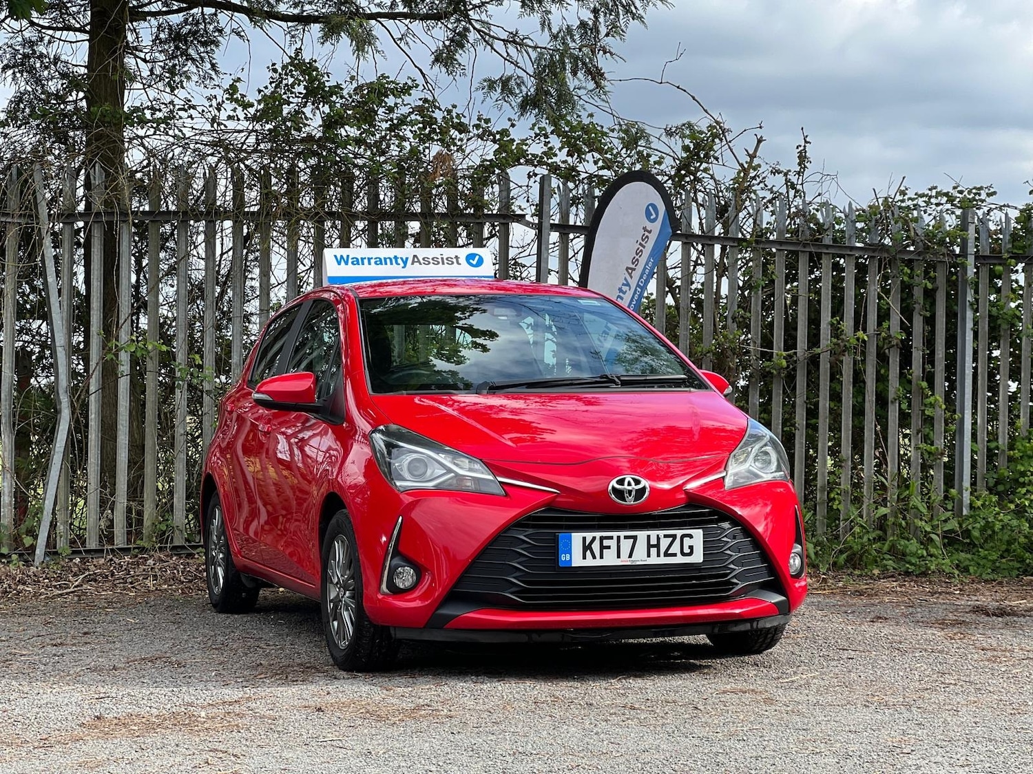 Used Toyota Yaris 2017 for sale - 76947186: Photo 3