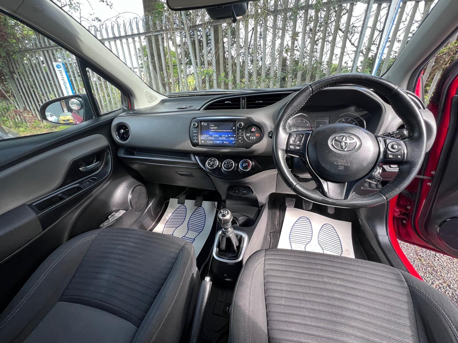 Used Toyota Yaris 2017 for sale - 76947186: Photo 36