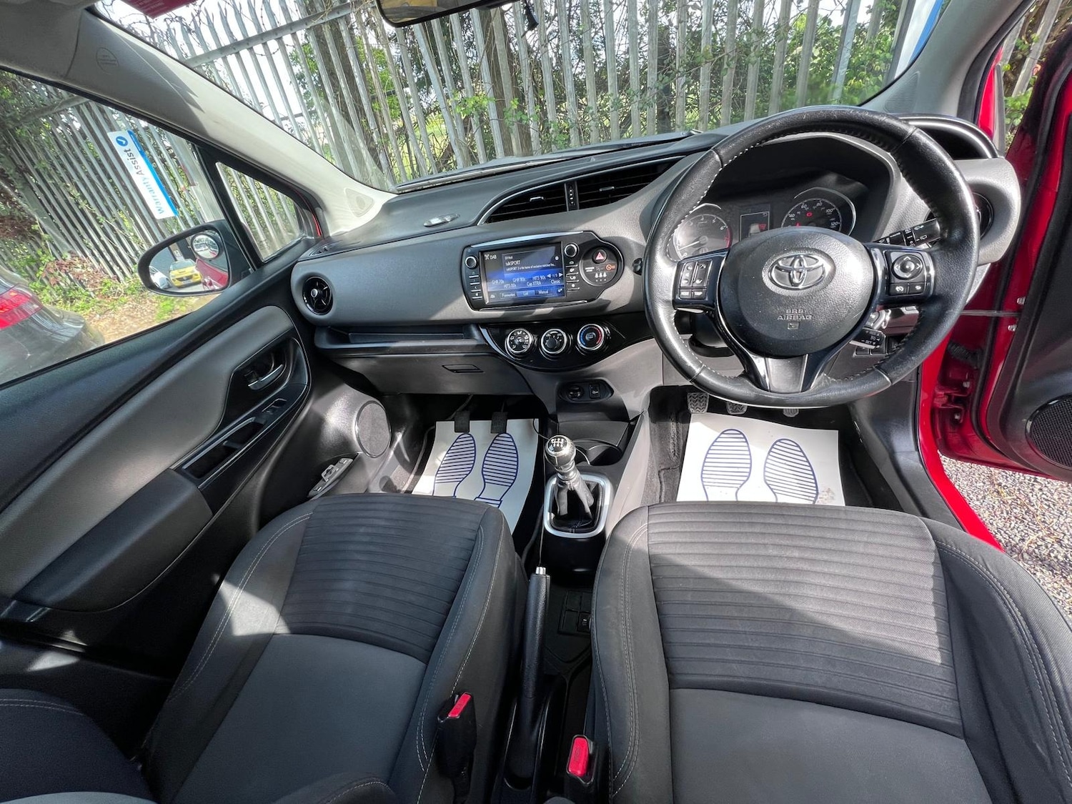 Used Toyota Yaris 2017 for sale - 76947186: Photo 39