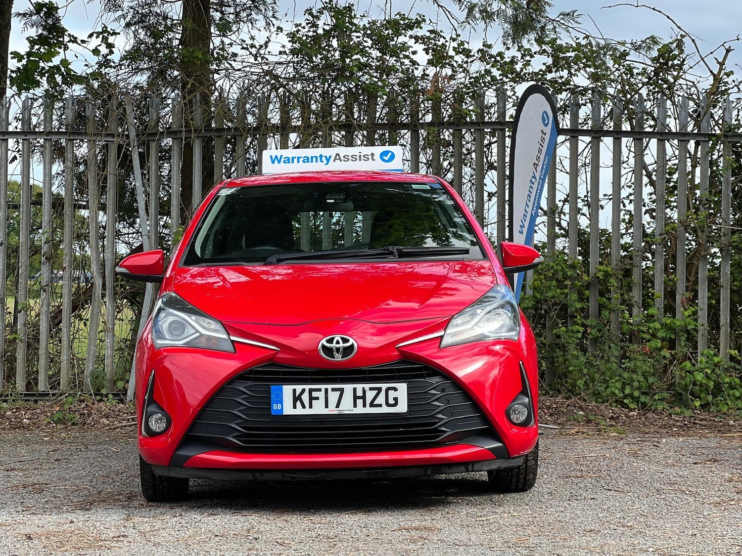 Used Toyota Yaris 2017 for sale - 76947186: Photo 4