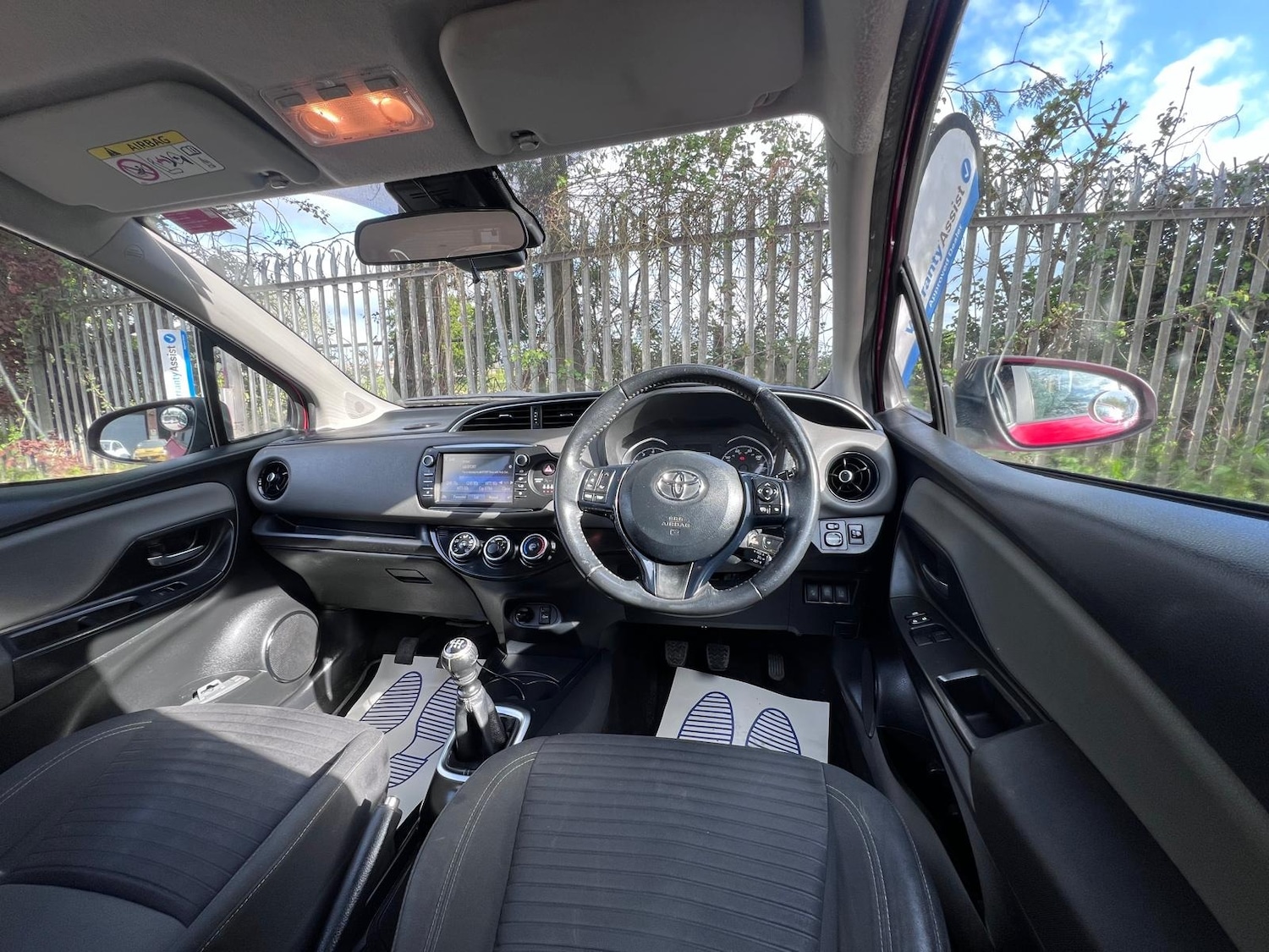 Used Toyota Yaris 2017 for sale - 76947186: Photo 41