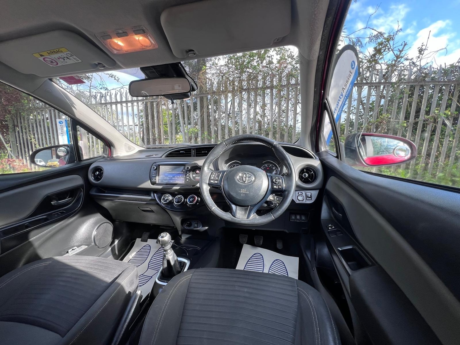 Used Toyota Yaris 2017 for sale - 76947186: Photo 42