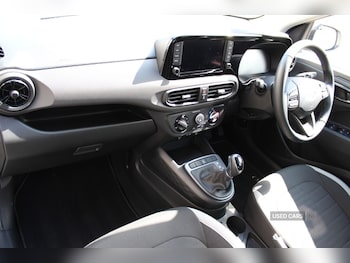 Used Hyundai i10 2024 for sale - 76154073: Photo