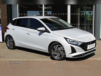 Used Hyundai i20 2024 for sale - 76154077: Photo