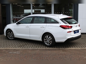 Used Hyundai i30 2017 for sale - 76154076: Photo