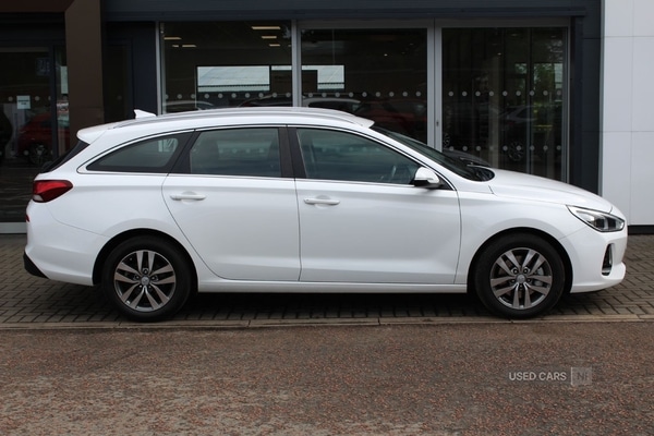 Used Hyundai i30 2017 for sale - 76154076: Photo 5