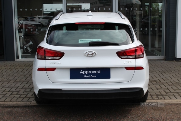 Used Hyundai i30 2017 for sale - 76154076: Photo 7