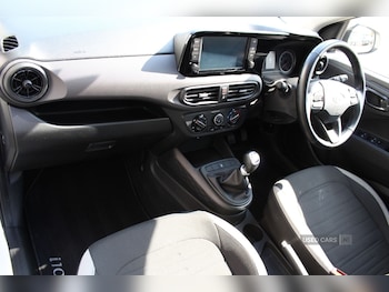 Used Hyundai i10 2021 for sale - 76154085: Photo