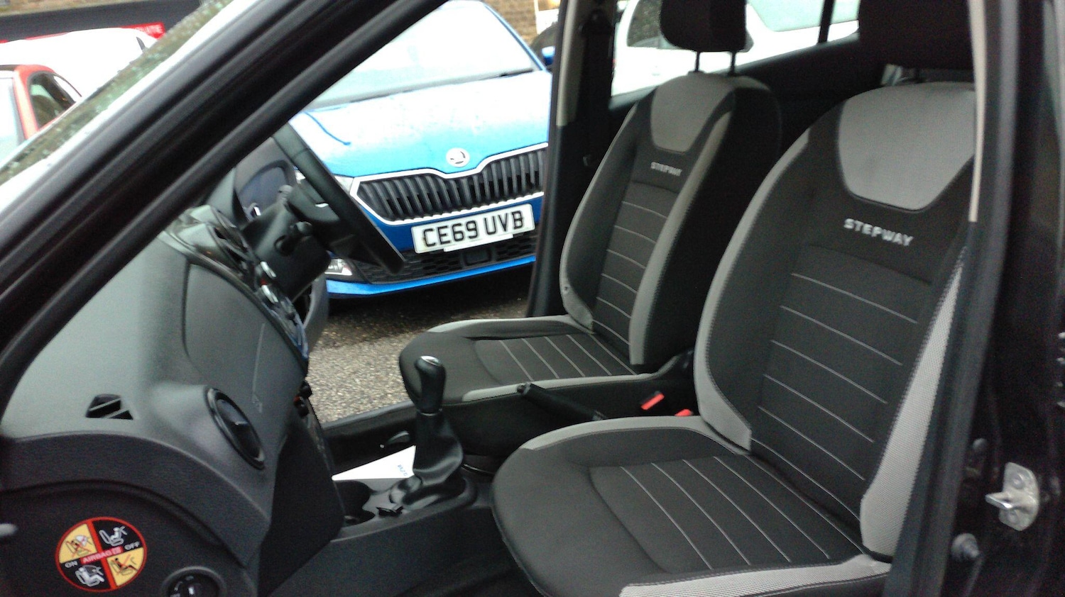 Used Dacia Sandero Stepway 2018 for sale - 77633331: Photo 18