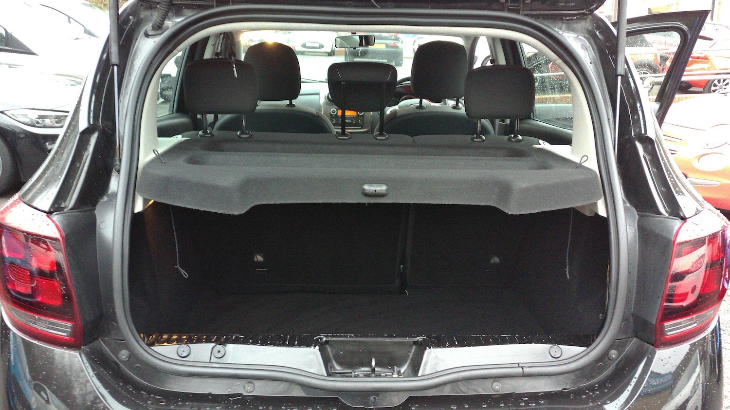 Used Dacia Sandero Stepway 2018 for sale - 77633331: Photo 19