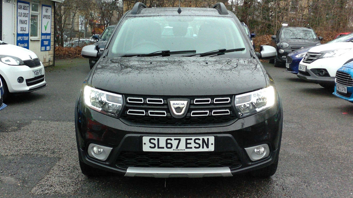 Used Dacia Sandero Stepway 2018 for sale - 77633331: Photo 2