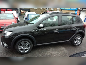Used Dacia Sandero Stepway 2018 for sale - 77633331: Photo