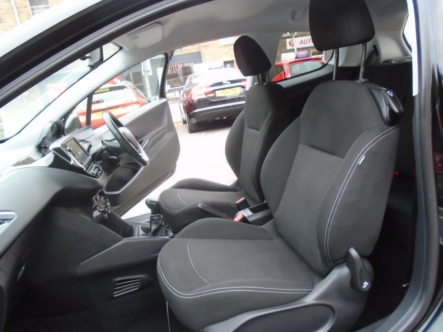 Used Peugeot 208 for sale - 76996616: Photo 17