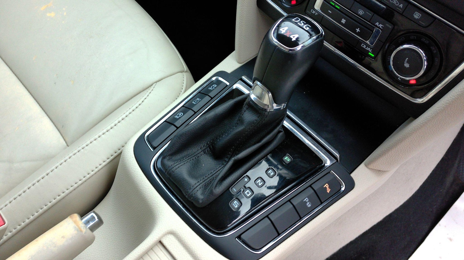 Used Skoda Superb 2015 for sale - 76992703: Photo 14