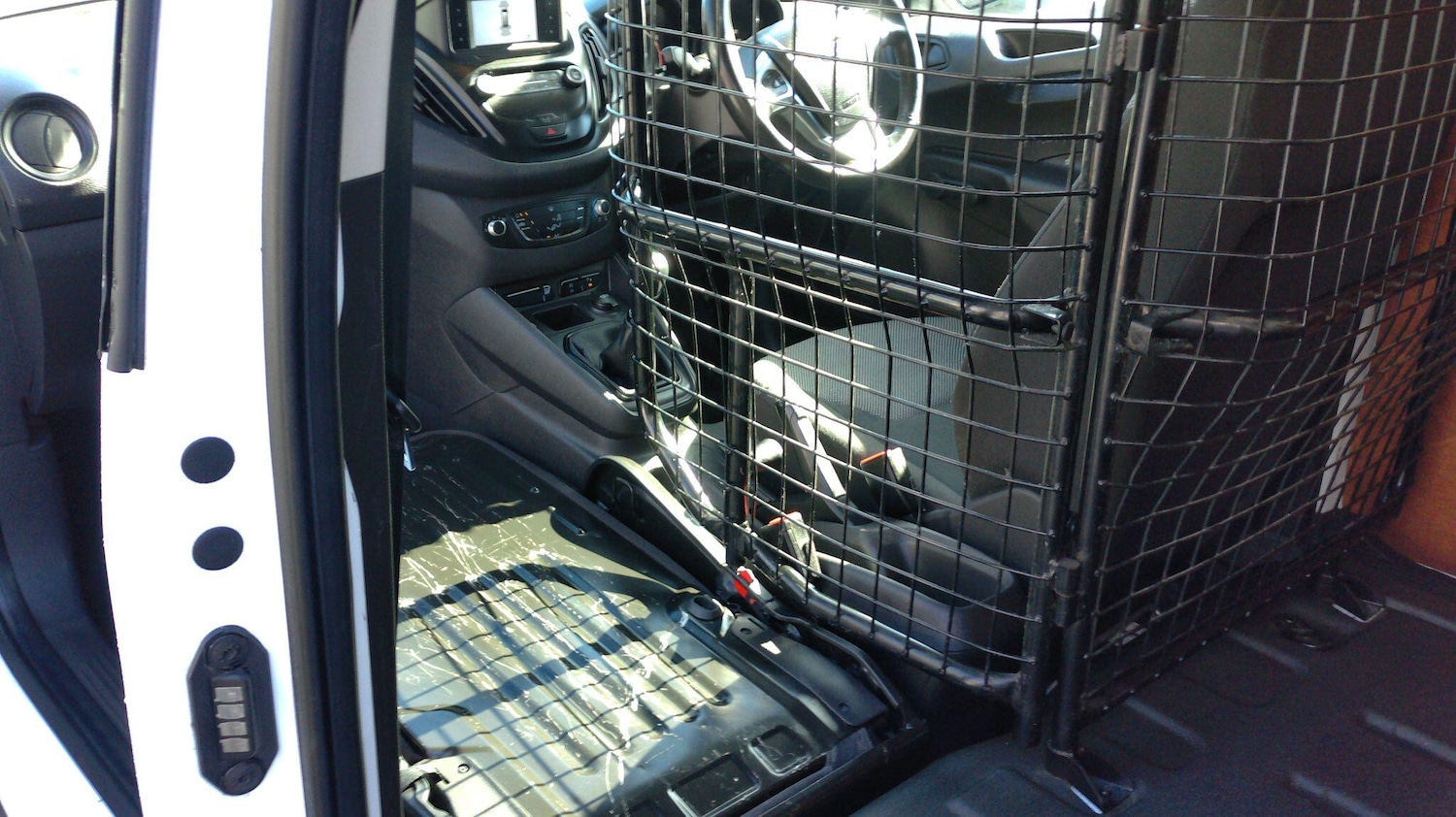 Used Ford Transit Courier for sale - 78205291: Photo 21