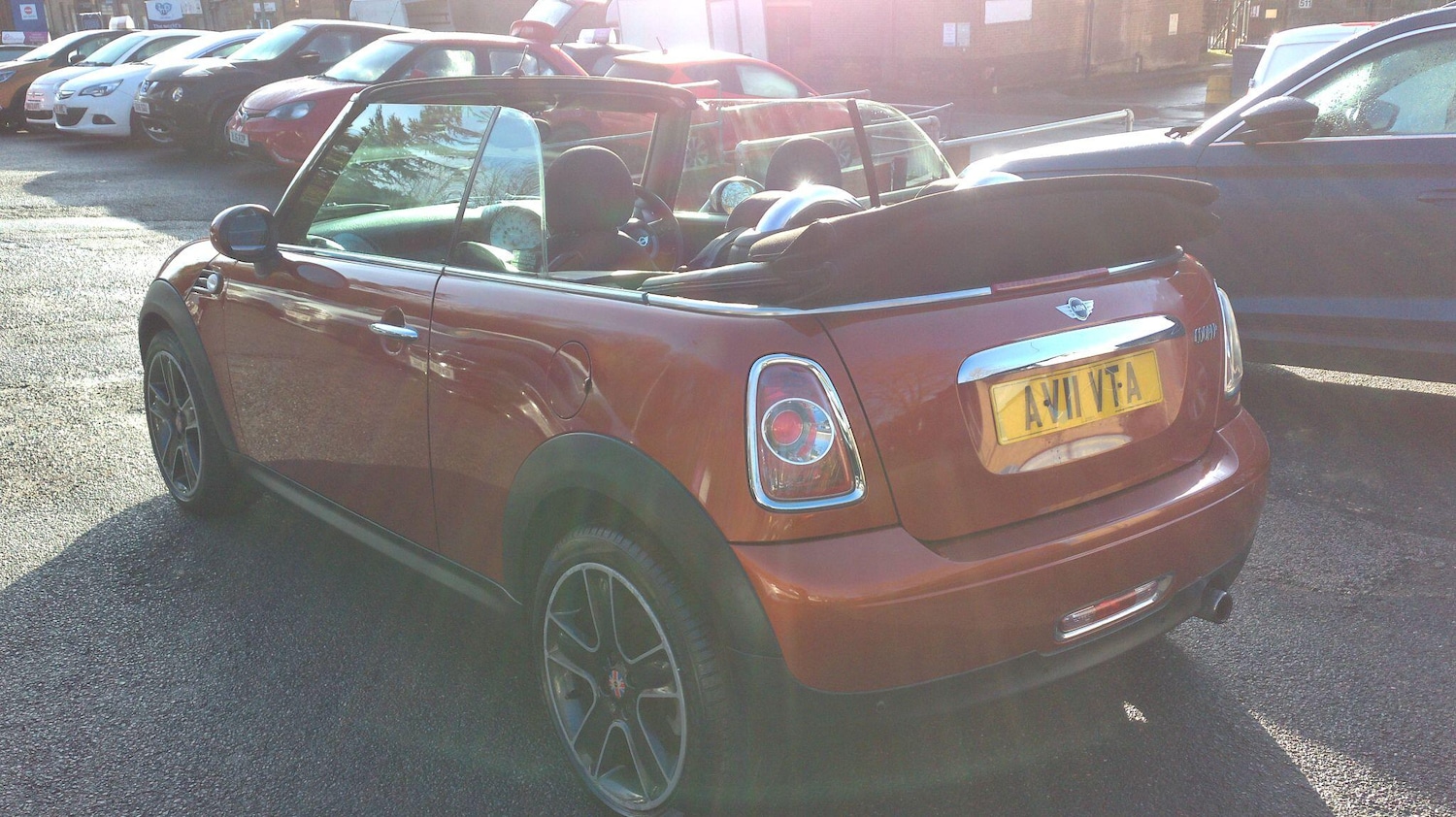 Used MINI Convertible 2011 for sale - 77315189: Photo 6