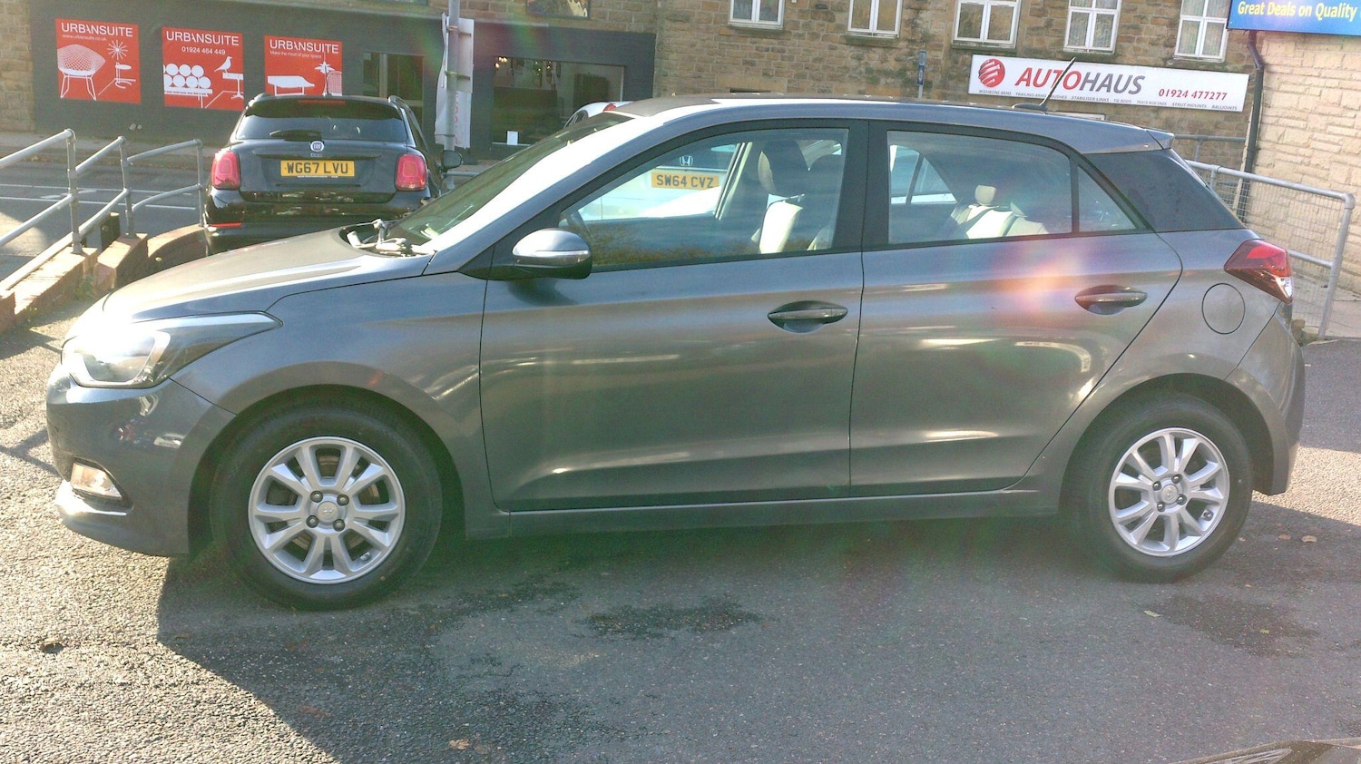 Used Hyundai i20 2017 for sale - 77163260: Photo 4