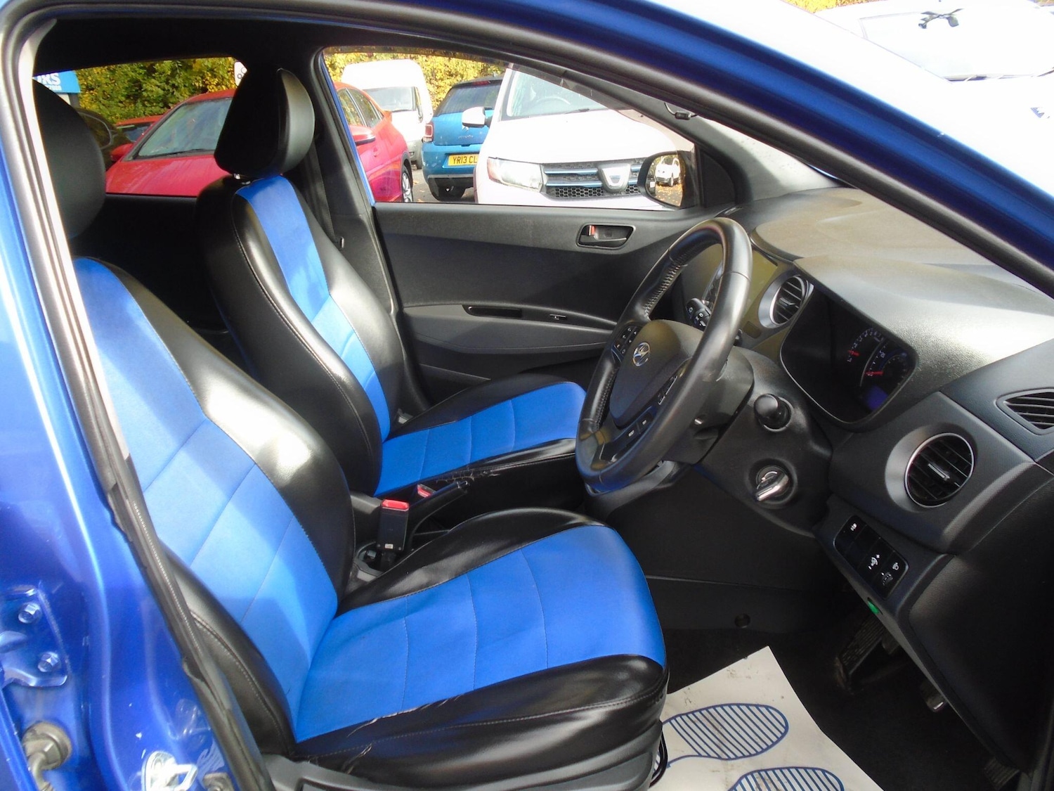 Used Hyundai i10 for sale - 76995633: Photo 9