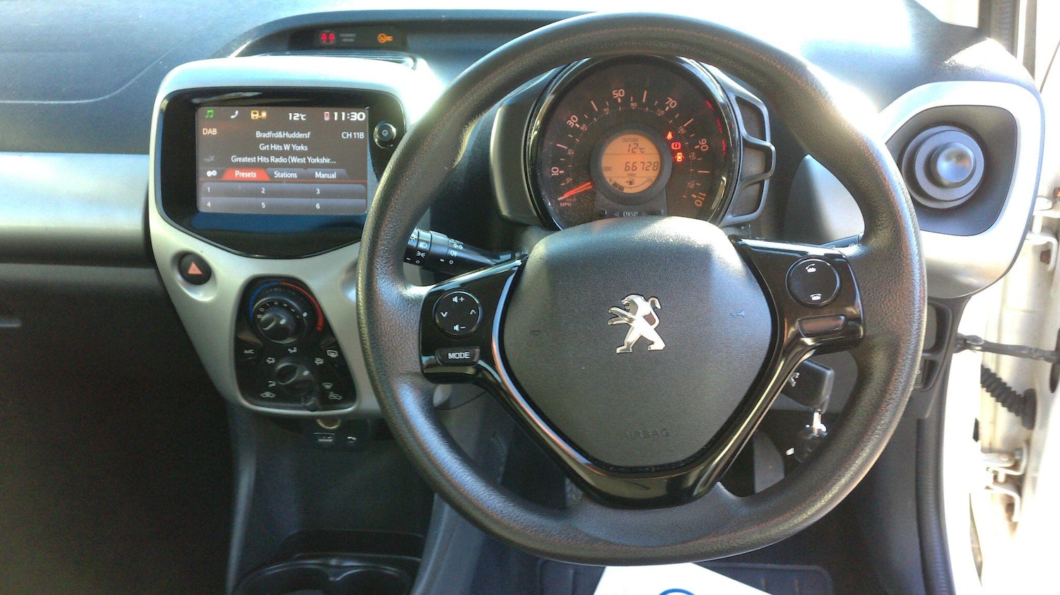 Used Peugeot 108 for sale - 76994867: Photo 12