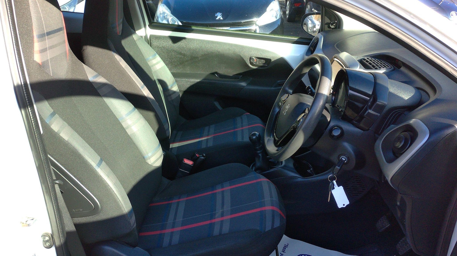 Used Peugeot 108 for sale - 76994867: Photo 9