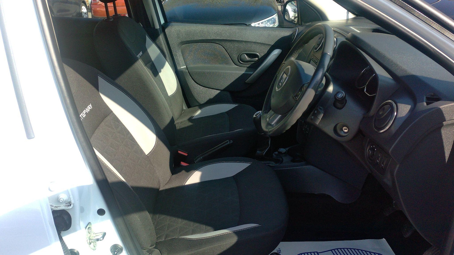 Used Dacia Sandero Stepway 2015 for sale - 77892166: Photo 10