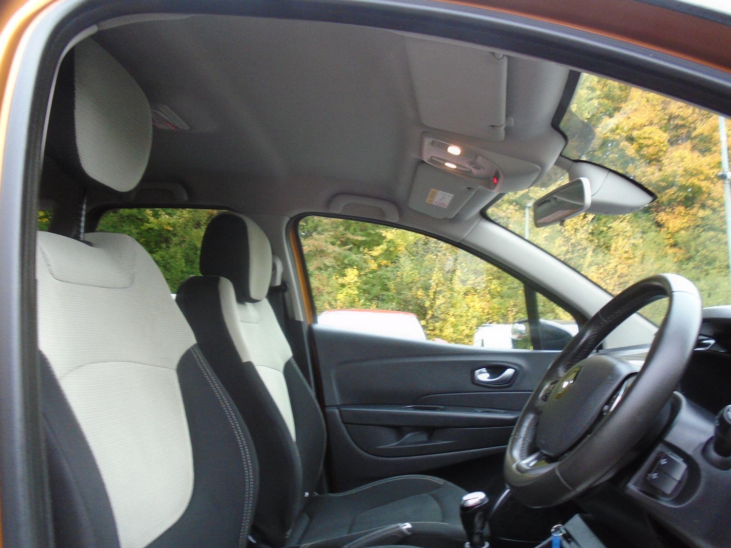 Used Renault Captur 2018 for sale - 76997479: Photo 11