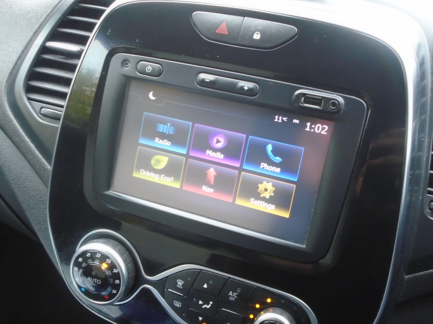 Used Renault Captur 2018 for sale - 76997479: Photo 19