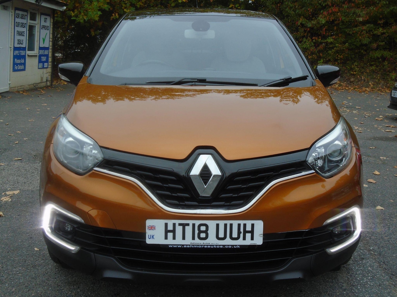 Used Renault Captur 2018 for sale - 76997479: Photo 2