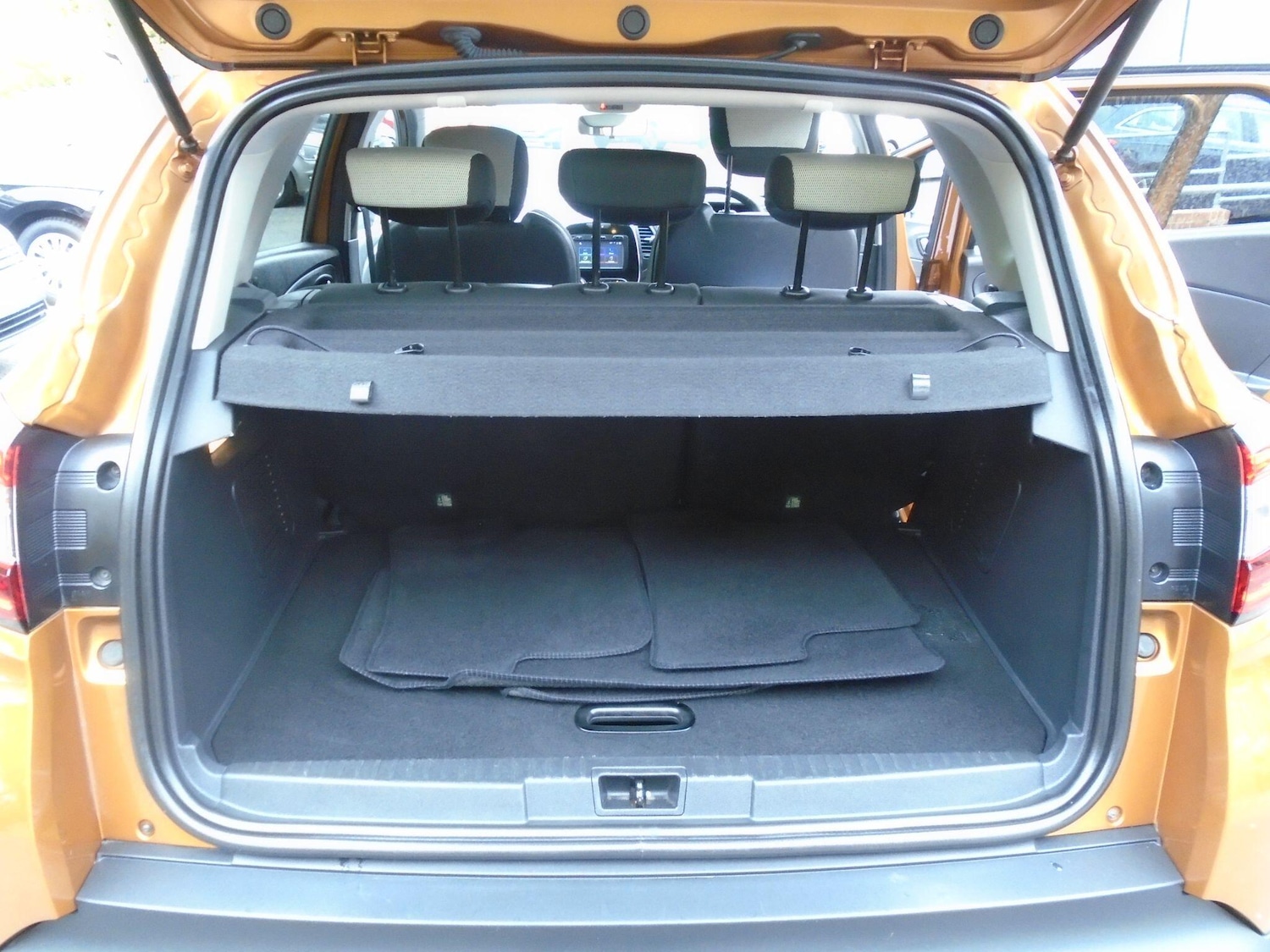 Used Renault Captur 2018 for sale - 76997479: Photo 22