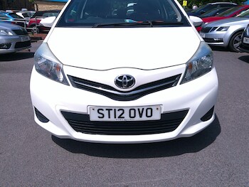 Used Toyota Yaris 2012 for sale - 78946669: Photo