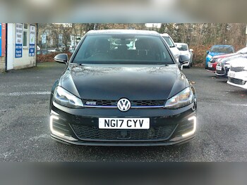 Used Volkswagen Golf 2017 for sale - 77496945: Photo