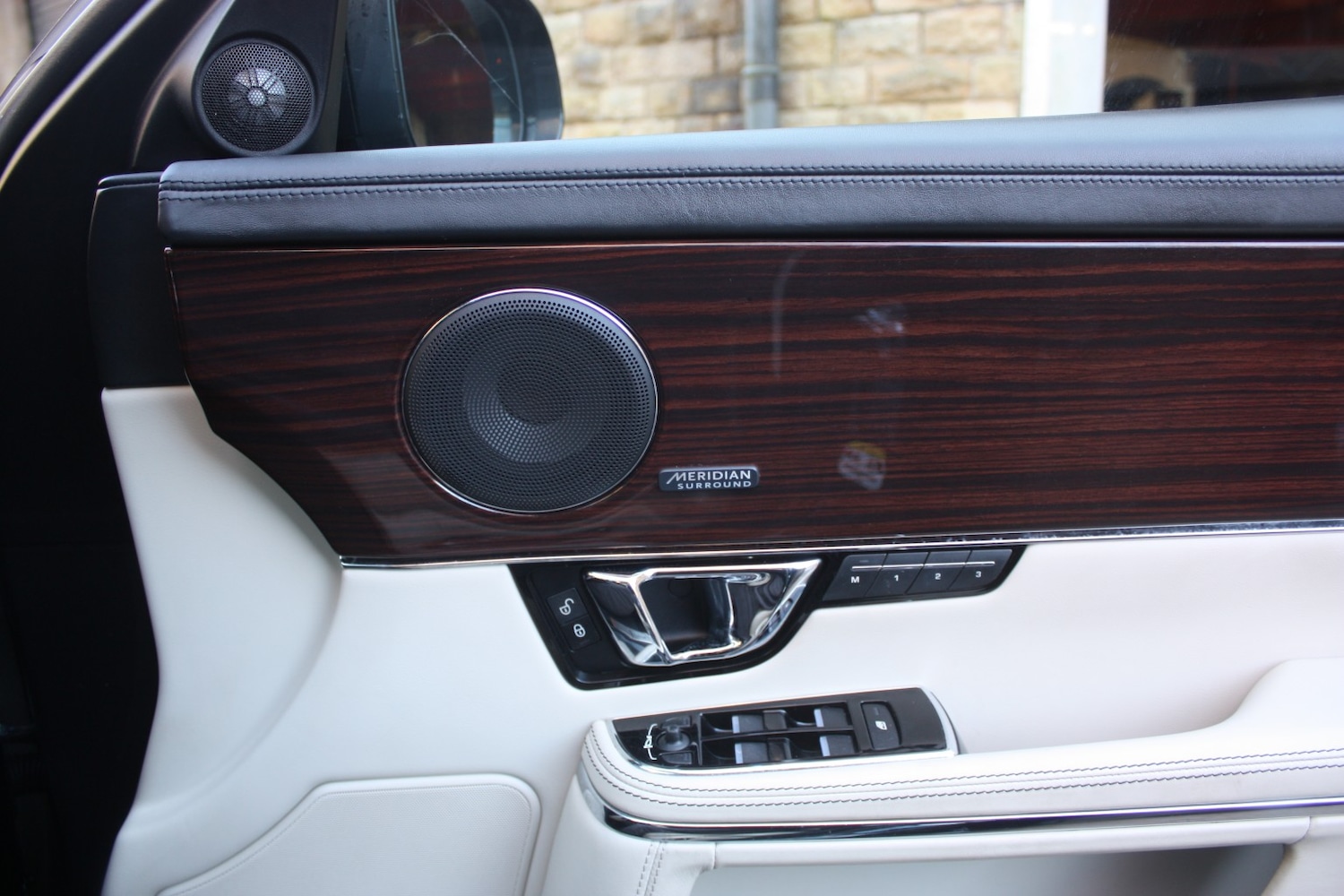 Used Jaguar XJ 2014 for sale - 76666128: Photo 13