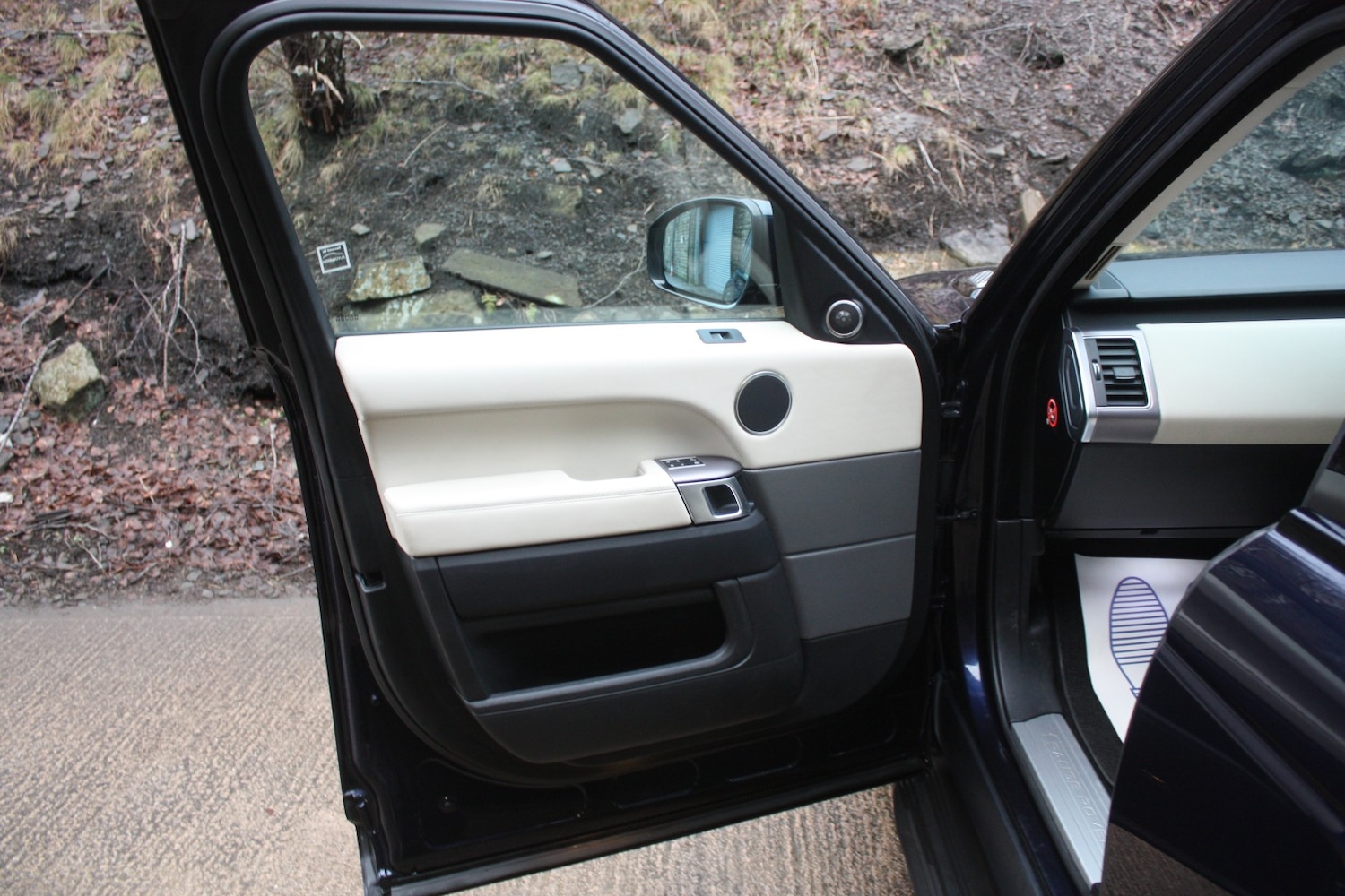 Used Land Rover Range Rover Sport 2016 for sale - 77303739: Photo 11