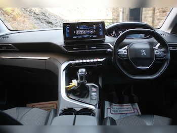 Used Peugeot 3008 2021 for sale - 76497555: Photo