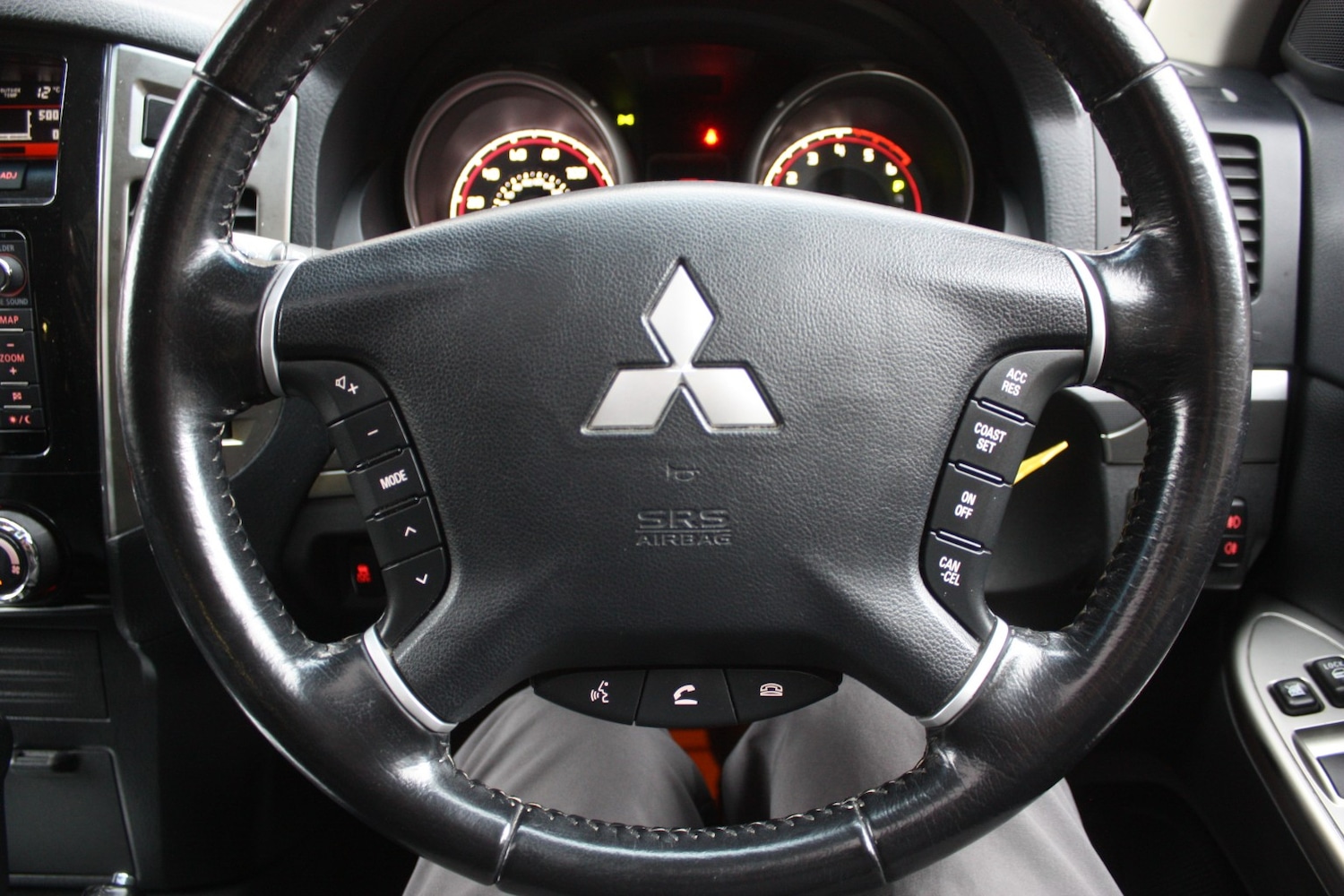 Used Mitsubishi Shogun 2016 for sale - 76547808: Photo 19