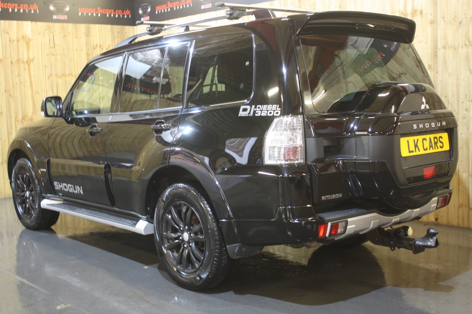 Used Mitsubishi Shogun 2016 for sale - 76547808: Photo 4