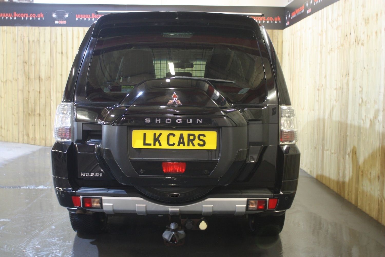 Used Mitsubishi Shogun 2016 for sale - 76547808: Photo 8