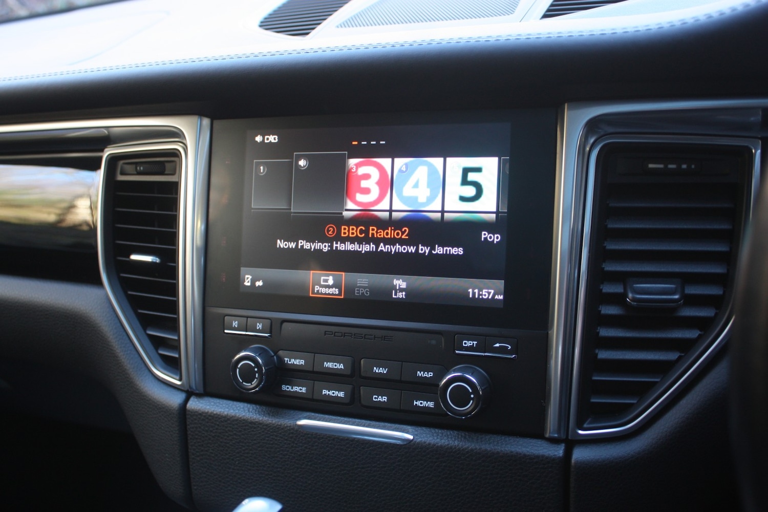 Used Porsche Macan 2017 for sale - 77225165: Photo 17