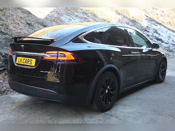 Used Tesla Model X 2020 for sale - 76662760: Photo
