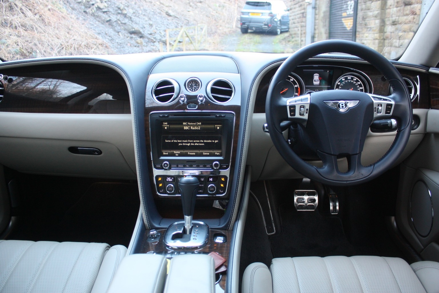 Used Bentley Flying Spur 2014 for sale - 77228230: Photo 2