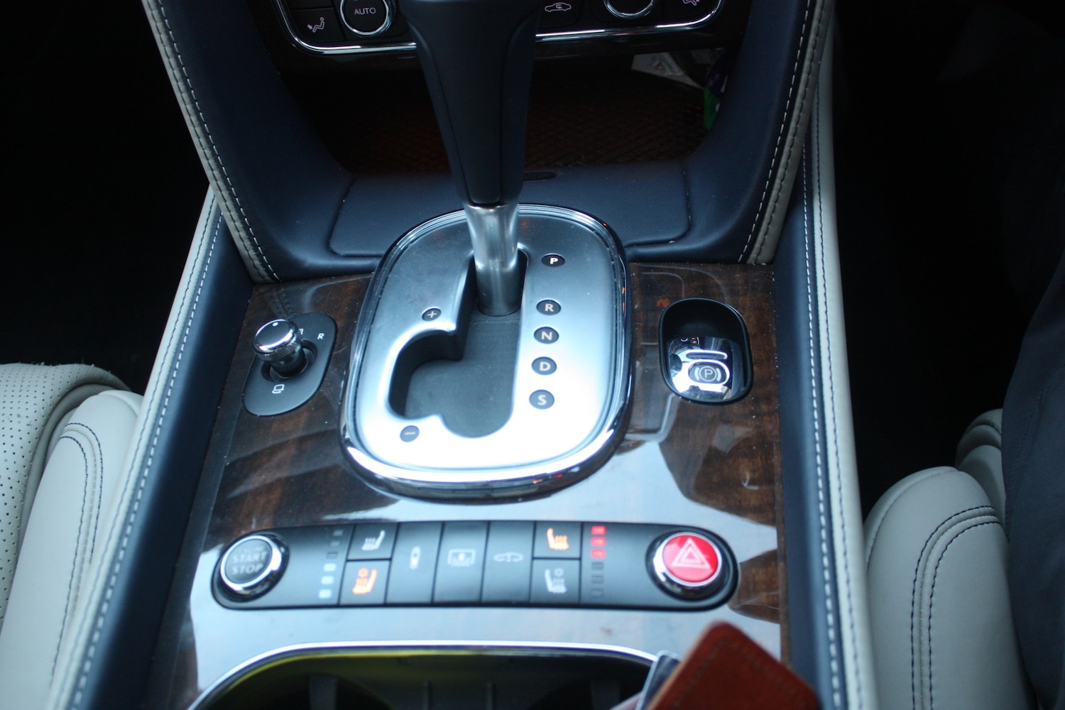 Used Bentley Flying Spur 2014 for sale - 77228230: Photo 20