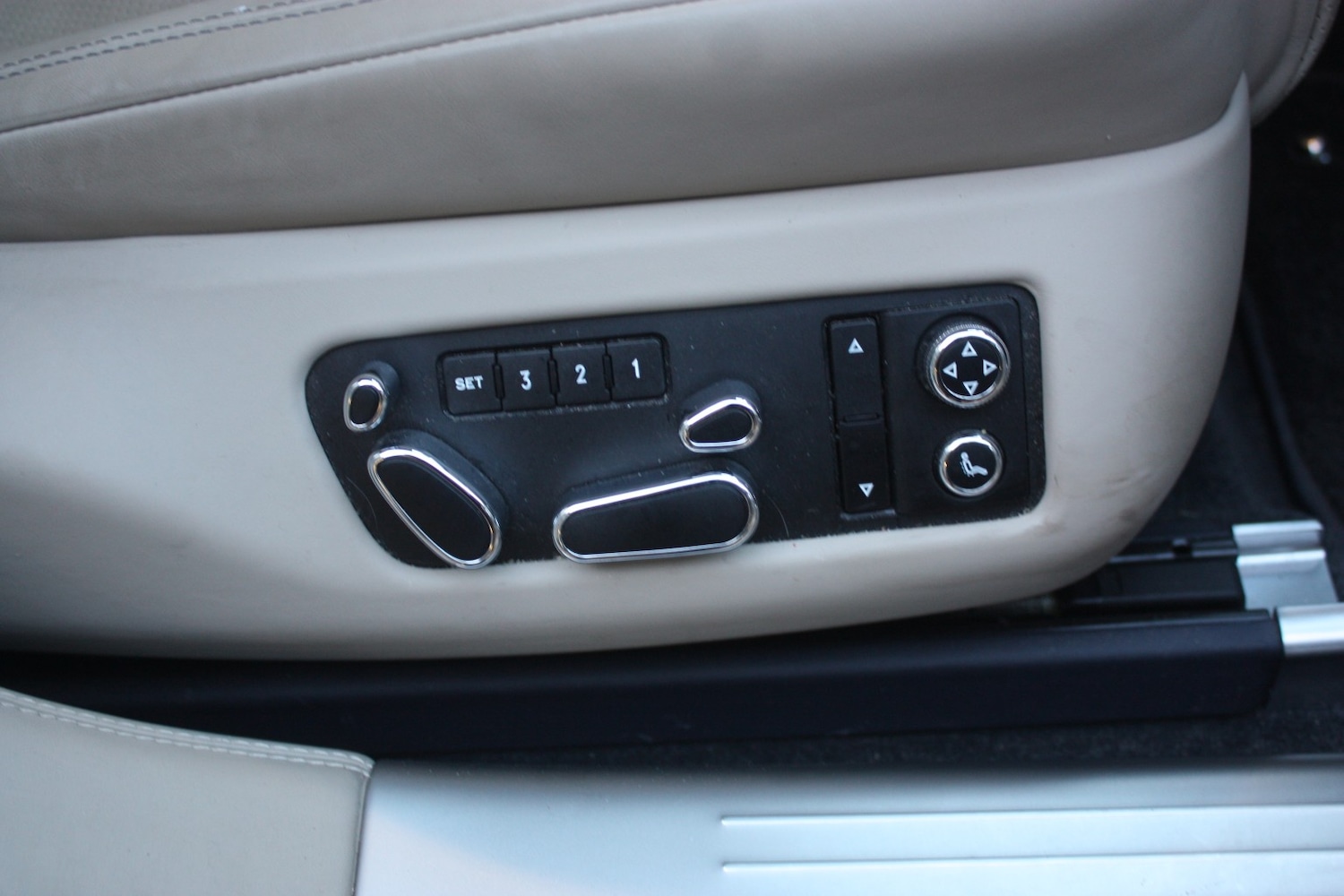 Used Bentley Flying Spur 2014 for sale - 77228230: Photo 21