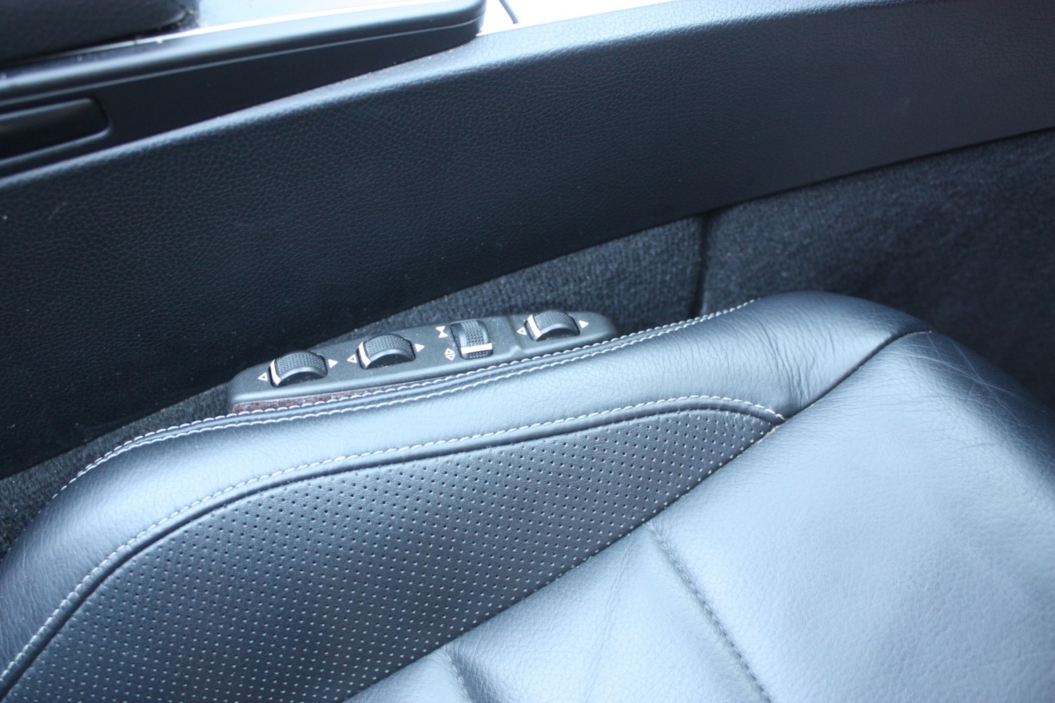 Used Mercedes-Benz E Class 2014 for sale - 77931324: Photo 16