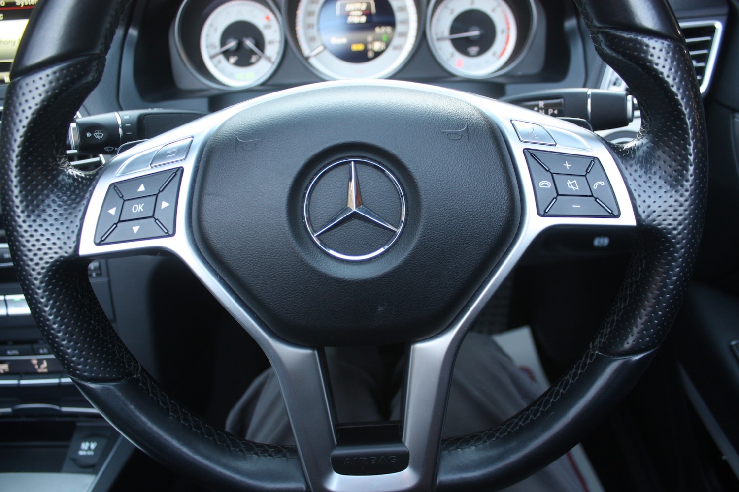 Used Mercedes-Benz E Class 2014 for sale - 77931324: Photo 17