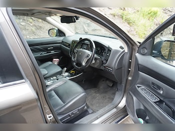 Used Mitsubishi Outlander 2017 for sale - 78920864: Photo