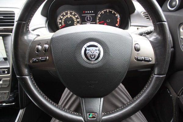 Used Jaguar XKR 2010 for sale - 75446445: Photo 17