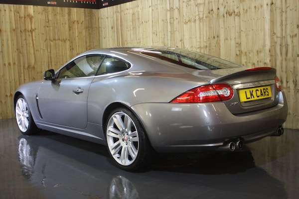 Used Jaguar XKR 2010 for sale - 75446445: Photo 4