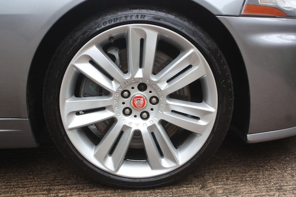 Used Jaguar XKR 2010 for sale - 75446445: Photo 5